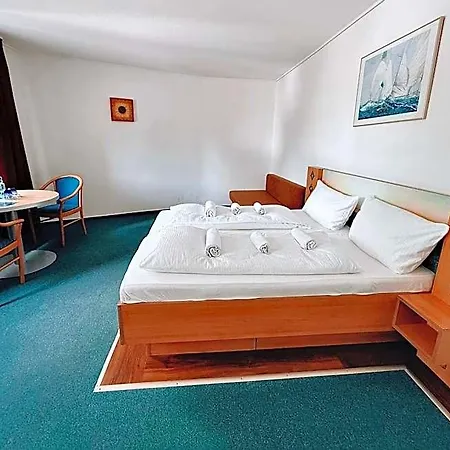 Hotel Granitz 3*