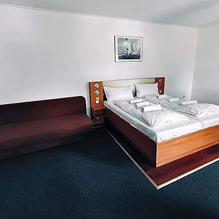Hotel Granitz 3*